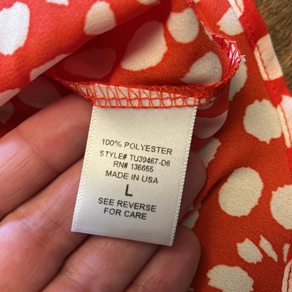 NWT WEST KEI large casiya tie front blouse. Red and off white - Picture 3 of 4